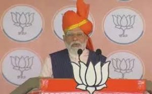 दशकों बाद जम्मू कश्मीर में आतंकवाद और सीमा पार गोलीबारी के भय के बगैर चुनाव हो रहे हैं: PM मोदी