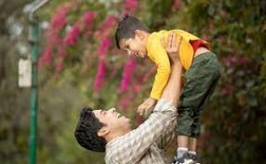 Father&#039;s Day 2022: इन मैसेज को भेजकर बनाएं पापा के दिन को खास, इस दिन झिझकने से नहीं बल्कि प्यार से बनेगी बात