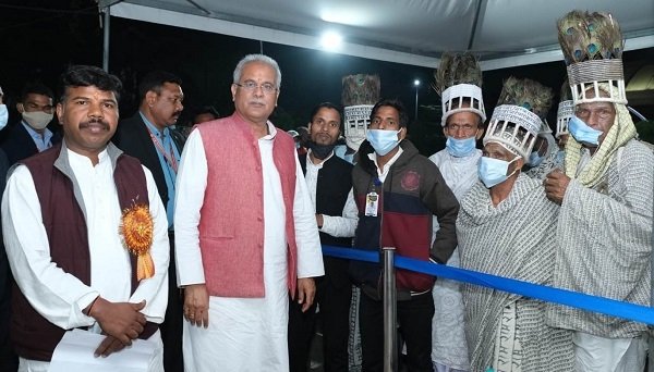 रायपुर : मुख्यमंत्री को रामनामी बड़े भजन मेला में शामिल होने का न्योता