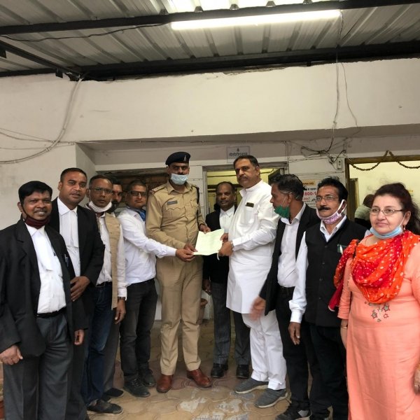 प्रदेश कांग्रेस अध्यक्ष मोहन मरकाम के फर्जी हस्ताक्षर करने वाले अपराधीयों के खिलाफ कड़ी कार्यवाही की मांग