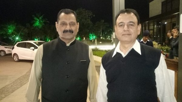 मेरे भाई स्व.संजय खन्ना के नाम पर राजनीति कर अपनी रोटी सेकना बन्द करे लोग: विजय खन्ना