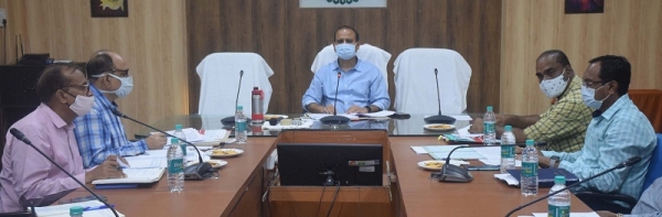 स्वसहायता समूह की महिलाओं को फ्लोरीकल्चर के लिए प्रोत्साहित करें : कलेक्टर