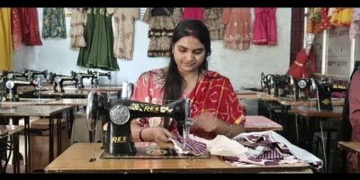 मुख्यमंत्री कौशल विकास योजना बनी महिलाओं की नई ताकत: सिलाई प्रशिक्षण से नीलिमा ने लिखी आत्मनिर्भरता की सफलता की कहानी