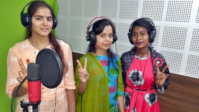 कोरोना महामारी से जंग में बालोद जिले की बेटियों का संदेश: सोशल मीडिया में लोकप्रिय हो रहा है छत्तीसगढ़ी जन-जागरूकता गीत