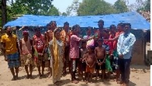 कलेक्टर डॉ. सिह ने ग्राम खपरी और कंचनपुर में लगाई चाौपाल ग्रामीणों के साथ बैठकर सुनी समस्याएं