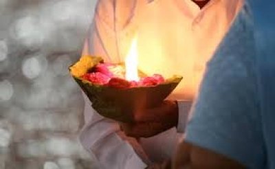 पितरों की तस्वीर लगाने में की गई यह गलती बन सकती है पितृ दोष का कारण, जानें कहां लगाएं फोटो