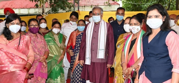 मुख्यमंत्री बघेल को मंत्रियों, संसदीय सचिवों, विधायकों और जनप्रतिनिधियों ने दी जन्मदिन की बधाई और शुभकामनाएं