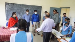 खमरिया के अंग्रेजी माध्यम स्कूल में विद्यार्थियों की सुविधा के लिए तीन लैब होगा तैयार