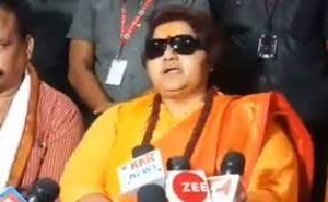 "मैं रोज गोमूत्र पीती हूं, इसलिए कोरोना नहीं हुआ": बीजेपी सांसद प्रज्ञा ठाकुर