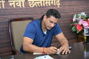 दुर्ग की केमिकल फैक्ट्रियों पर विधानसभा में टकराव, विरोधाभासी जवाब से नाराज़ विधायक ने EOW से मांगा पूरा ब्योरा