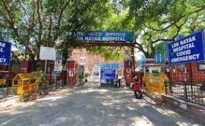 दिल्ली के सबसे बड़े कोरोना अस्पताल में अब &#039;ब्लैक फंगस&#039; के मरीजों की भीड़!