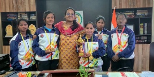 कराटे खिलाड़ियों की उपलब्धियों की सराहना, दी उज्जवल भविष्य की शुभकामनाएं