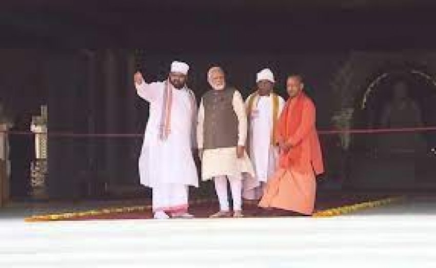 "काशी का कायाकल्प...": दुनिया के सबसे बड़े योग सेंटर स्वर्वेद महामंदिर के उद्घाटन पर पीएम मोदी