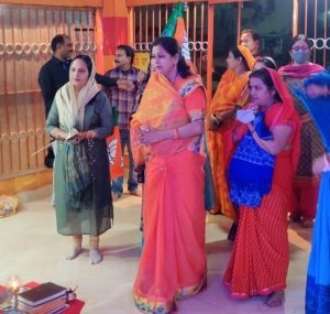 प्रीति चंद्राकर ने किया गणपति की पूजा अर्चना कर चुनाव अभियान की शुरुवात