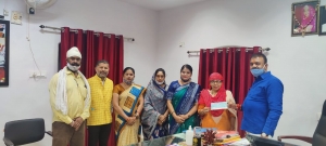 विधायक जगदलपुर एवं संसदीय सचिव रेखचंद जैन के प्रयासों से अंबेडकर वार्ड निवासी अमाना बेगम को मिली आर्थिक सहायता