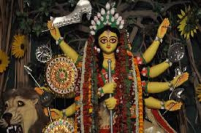 नवरात्रि के 9 दिन पहनें इन रंगों के कपड़े, मिलेगा मां का आशीर्वाद