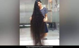 एक महीने में कमर के नीचे तक लंबे हो जाएंगे बाल, बस रोज रात सोने से पहले बालों पर इस्तेमाल करें ये स्प्रे