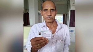 आधार बना जीवन का आधार- कलेक्टर के पहल से वृद्ध कृषक की वर्षों पुरानी समस्या का हुआ निराकरण