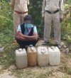 पेट्रोलिंग के दौरान सिहावा पुलिस ने पकड़े कच्ची महुआ शराब