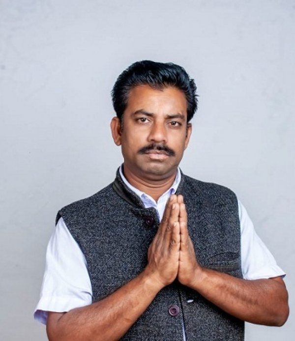 कांग्रेस प्रत्याशी कोमल टंडन का चुनाव प्रचार पहुंचा चरम पर