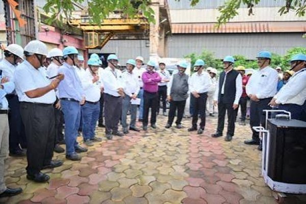 प्लेट मिल और यूआरएम ने रचा नया इतिहास यूआरएम ने पहली बार पार किया 100 लॉन्ग रेल रेक का आंकड़ा
