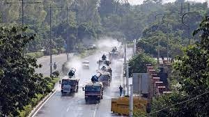 दिल्ली में AQI 455 के साथ गंभीर श्रेणी में, गरज के साथ बारिश का भी अलर्ट
