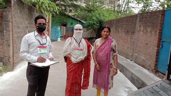एक्टिव सर्विलास टीम घर घर जाकर कर रही है कांटेक्ट ट्रेसिंग का काम