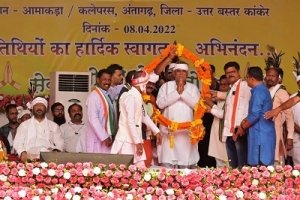 मुख्यमंत्री झलमलको लया-लयोर गोटुल रच्चा उत्सव में हुए शामिल