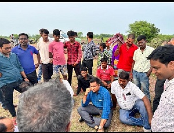 BREKING : District Panchayat member Tukaram quickly resolved the problems of the villagers.