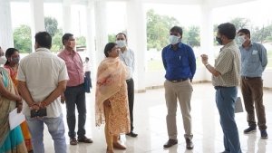 शहर के प्राइम लोकेशन में विवाह और अन्य समारोह के लिए तैयार हो रहा है एक बड़ा स्ट्रक्चर , निगमायुक्त प्रकाश सर्वे ने लिया जायजा
