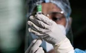 दिल्ली में 18+ के लोगों के लिए तीन दिन की वैक्सीन बची, केंद्र ने इस माह और वैक्सीन देने से मना किया : सरकार