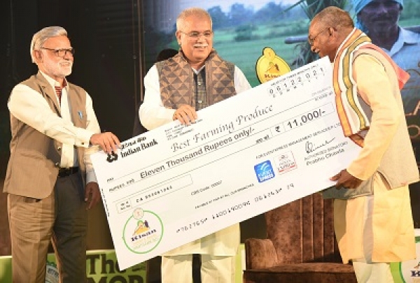 छत्तीसगढ़ में हुआ है सर्वाधिक लंबाई के बैंगन निरंजन का ईजाद