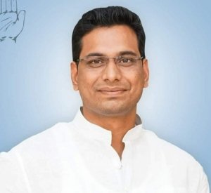 बालाजी नगर मैदान का किया जाएगा सौंदर्यीकरण , विधायक यादव की पहल से वर्षो पुरानी मांग हुई पूरी