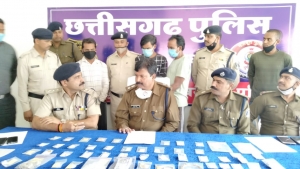 जामुल पुलिस को मिली बड़ी सफलता : सत्रह चोरियों का हुआ खुलासा, दस लाख का माल बरामद , एसपी ने पुलिस टीम की थपथपाई पीठ