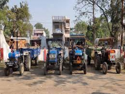 रेत का अवैध परिवहन करने पर 12 ट्रैक्टर को किया गया जब्त : प्रकरण पंजीबद्ध, खनिज उड़नदस्ते की कार्रवाई