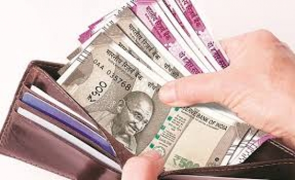 बेडरूम हो ऐसा तो घर में कभी नहीं टिकता धन, हमेशा बन रहती है पैसों की किल्लत