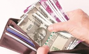 बेडरूम हो ऐसा तो घर में कभी नहीं टिकता धन, हमेशा बन रहती है पैसों की किल्लत