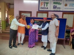 हेरिटेज स्कूल में शिक्षक दिवस पर शिक्षकों और पत्रकारों का हुआ सम्मान