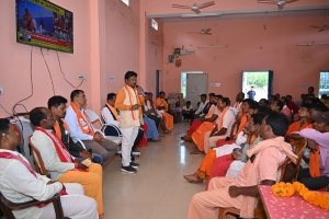 उलनार में सांसद महेश कश्यप ने सुना प्रधानमंत्री मोदी की ‘मन की बात’