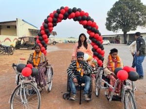 पैदल लड़खड़ाते हुए एवं बैसाखियों के सहारे आए दिव्यांग जन ट्रायसिकल, व्हीलचेयर एवं बैसाखी लेकर खुशी-खुशी गए घर ,जन समर्पण सेवा संस्था के सेवा कार्य को 9 वर्ष पूर्ण