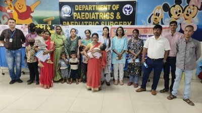 एम्स रायपुर में ‘स्वस्थ नारी सशक्त परिवार अभियान’ का छठा दिन: स्वास्थ्य शिविर और जागरूकता कार्यक्रमों से गूंजा परिसर
