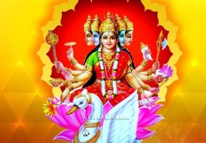 गायत्री मंत्र के हैं तीन अर्थ, जानिए इसकी शक्ति का राज