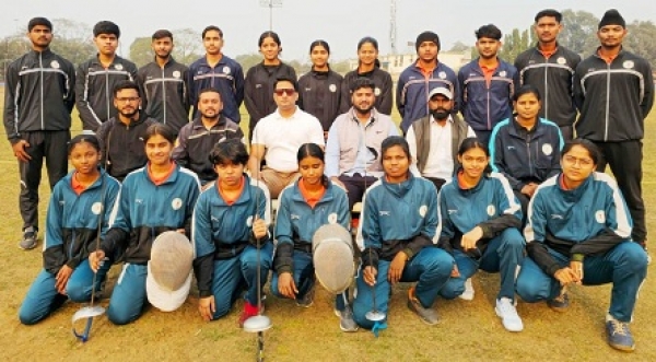 33वीं जूनियर राष्ट्रीय फेंसिंग चैंपियनशिप के लिए छत्तीसगढ़ की बालक&ndash;बालिका टीम कटक रवाना