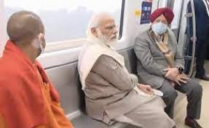 कानपुर मेट्रो के नए सेक्&zwj;शन का शुभारंभ करने के बाद पीएम मोदी ने सवारी भी की