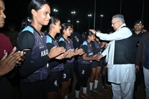 विधानसभा अध्यक्ष डॉ. सिंह 20वीं सीनियर छत्तीसगढ़ राज्य अंतर-जिला वॉलीबॉल चौंपियनशिप कार्यक्रम में हुए शामिल