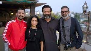 विक्रांत मैसी- सान्या मल्होत्रा और बॉबी देओल स्टारर 'लव हॉस्टल' का शूट पूरा, जानिए क्या है फिल्म की कहानी