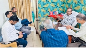 “दुर्ग निगम का बड़ा निर्णय: उपादन राशि शीघ्र जारी, मृत कर्मचारियों के परिवारों को अब बिना देरी मिलेगी अनुकम्पा नियुक्ति—कर्मचारियों को मिली बड़ी राहत”