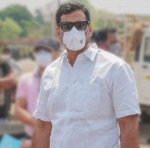 विधायक देवेन्द्र यादव ने चंदूलाल चंद्राकर और शास्त्री अस्पताल का किया निरीक्षण , अस्पताल में वेंटिलेटर युक्त आईसीयू बनाने करेंगे पहल