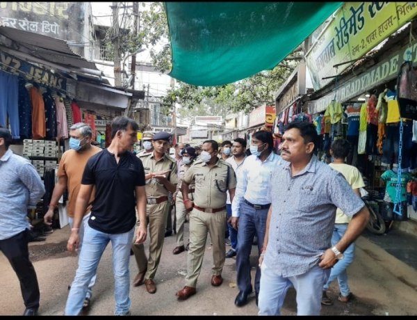 त्यौहार के मद्देनजर ट्रैफिक एवं पार्किंग व्यवस्था में सुधार लाने फील्ड में निकले अधिकारी, संयुक्त निरीक्षण कर आज दी चेतावनी, अब होगी कार्रवाई