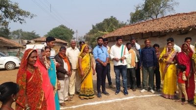 बुंदेलीखुर्द में महिला समूह द्वारा खेल प्रतियोगिता आयोजित